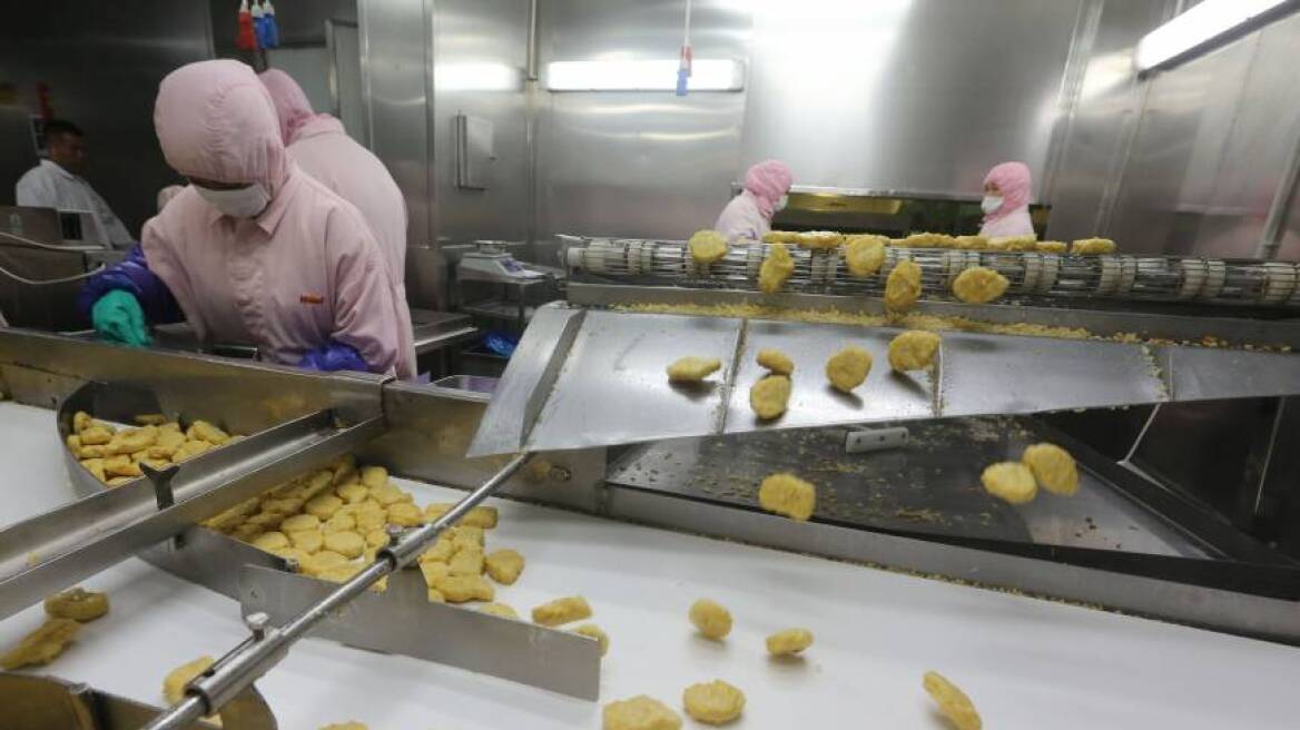 Κίνα: Διατροφικό σκάνδαλο «αγγίζει» McDonald's, Starbucks, KFC και Burger King